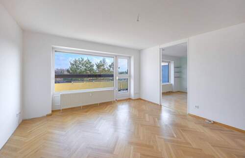 Wohnzimmer Balkon - 2 Zimmer Etagenwohnung in Germering