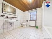 REMAX Immobilien DeLux Einfamilienhaus Küche Blieskastel Mark Matthias Borowicz - Einfamilienhaus mit 150,00 m&sup2; in Blieskastel zum Kaufen