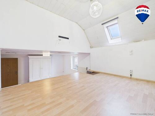 REMAX Immobilien DeLux Einfamilienhaus Schlafzimmer Blieskastel Mark Matthias Borowicz - 