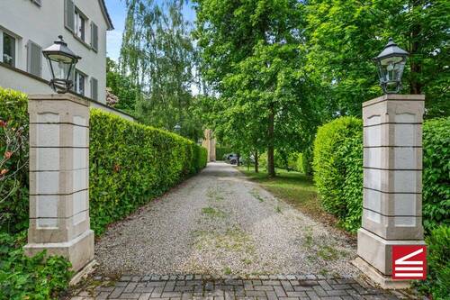 Zufahrt - 5 Zimmer Etagenwohnung in Baden-Baden