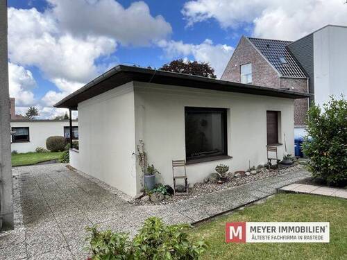 Objektansicht - Mehrfamilienhaus, Wohnhaus mit 140,00 m&sup2; in Oldenburg zum Kaufen