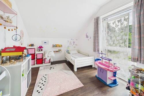 Kinderzimmer 2 möbliert - 