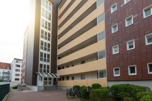Hausansicht - 3 Zimmer Etagenwohnung zur Miete in Bremerhaven