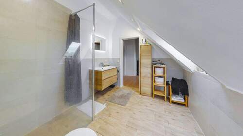 Badezimmer (fast neu) - 