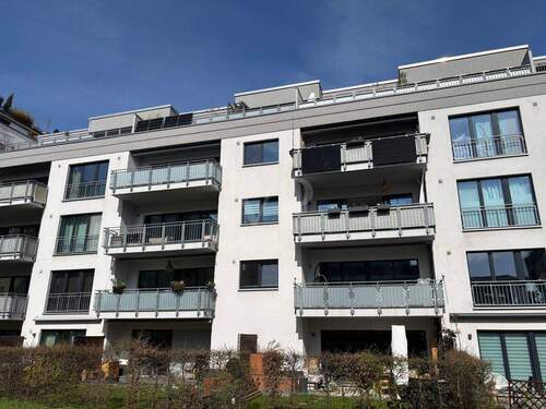 Südansicht Wohngebäude - 2 Zimmer Etagenwohnung zum Kaufen in Berlin - Lichtenberg