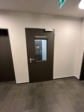 Tiefgaragenzugang - 