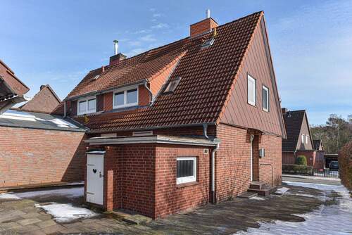 solide Massivbauweise - 4 Zimmer Doppelhaushälfte in Schneverdingen