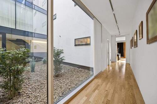 Begrünter Innenhof - 5 Zimmer Etagenwohnung zum Kaufen in Hamburg