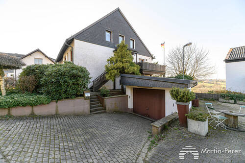Giebelansicht - 3 Zimmer Etagenwohnung zum Kaufen in Breckerfeld