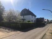 Straßenansicht - Mehrfamilienhaus oder Mehrgenerationenwohnen in guter Lage von Holzwickede
