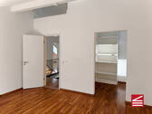 Schlafzimmer Blick in Richtung Flur - 