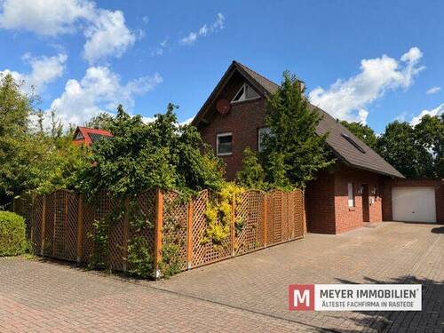 Objektansicht - Ein geräumiges Wohnhaus für die große Familie in Ofenerfeld (Obj.-Nr.: 6620)