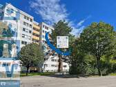 Außenansicht des Mehrfamilienhauses in Solln Wasserzeichen ogulo - Attraktives Apartment im 7. OG mit Alpenblick