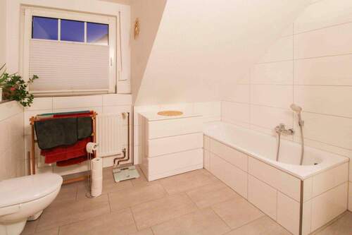 Badezimmer mit Dusche - 