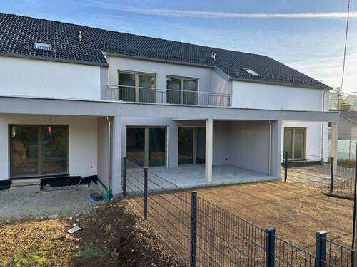 Südseite getrennte Gärten - 5 Zimmer Reihenendhaus in Rattenkirchen