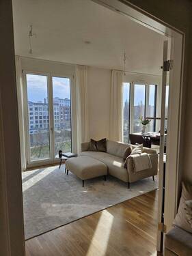Wohnbereich - 4 Zimmer Etagenwohnung zur Miete in Berlin