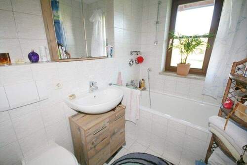 Bad - Etagenwohnung mit 72,00 m² in Benediktbeuern zur Miete