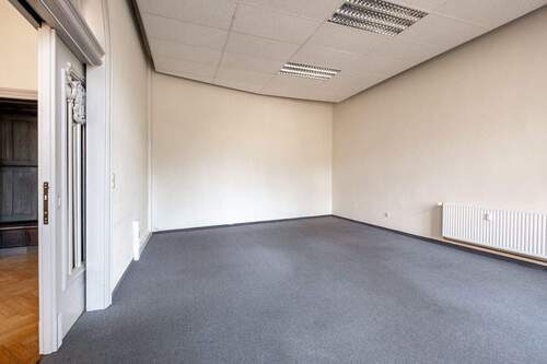 Büro am zweiten Zugang - 
