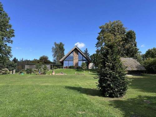 Grundstück mit Holzlager - 