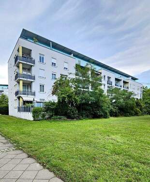 Hausansicht - 1 Zimmer Etagenwohnung zum Kaufen in Schönefeld