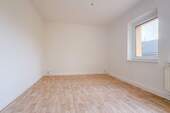 Schlafzimmer - 3 Zimmer Etagenwohnung zur Miete in Zwickau