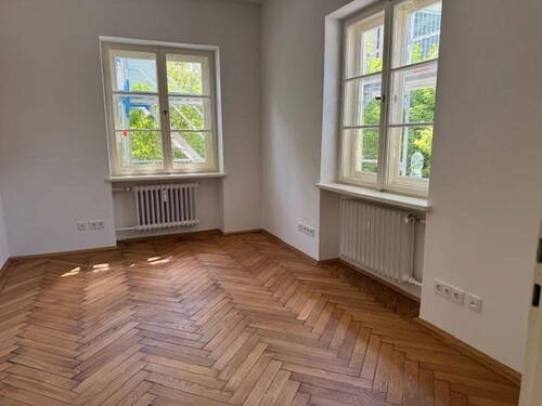 Arbeitszimmer 1 - Repräsentatives Altbaubüro ruhig und lichtdurchflutet