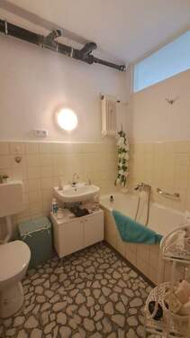 Bad - Etagenwohnung mit 43,00 m² in Berlin zum Kaufen