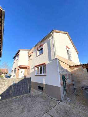 Außenansicht - Einfamilienhaus in Stelzenberg mit viel Platz