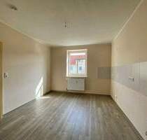 Vollständig für Sie saniert: Große Küche und Blick ins Grüne - Oschersleben