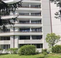 Beste Lage Göggingen: Großzügige 4-Zi.-Whg. auf zwei Ebenen (EG) mit TG & Dachpool mit Weitblick - Augsburg