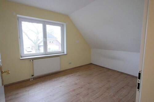 weiteres Zimmer im DG.JPG - 