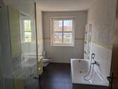Bad - 4 Zimmer Etagenwohnung zur Miete in Oschersleben