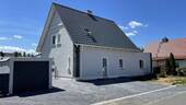Straßenansicht - Modern Wohnen mit Stil - 369.000,00&nbsp;EUR Kaufpreis, ca.&nbsp; 158,00&nbsp;m&sup2;&nbsp;Wohnfl&auml;che