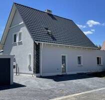 Modern Wohnen mit Stil - 369.000,00&nbsp;EUR Kaufpreis, ca.&nbsp; 158,00&nbsp;m&sup2;&nbsp;Wohnfl&auml;che in Lauta (PLZ: 02991)
