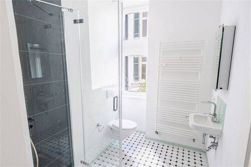 Duschbad-b2 - 4 Zimmer Etagenwohnung in Frankfurt am Main