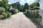 Auffahrt.jpg - 6 Zimmer Mehrfamilienhaus, Wohnhaus zum Kaufen in Hamburg