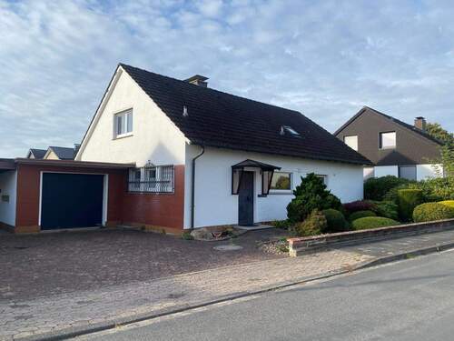 Hauseingang - Dank Erbpacht günstig zum Eigenheim! Gemütliches Einfamilienhaus