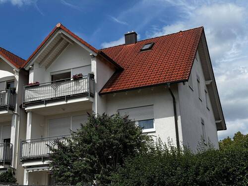 Außenansicht - Attraktive 3 Zimmer Wohnung mit Balkon in Strullendorf