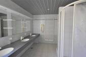 Waschbereiche mit Duschen - 
