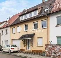 Reihenmittelhaus mit 6 Zimmern, 2 Bädern, Garage und Balkon in Löwenstein