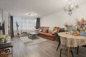 Wohn- und Esszimmer - Zentral gelegene 3-Zimmer-Wohnung mit Balkon, TG-Stellplatz und Entwicklungspotenzial