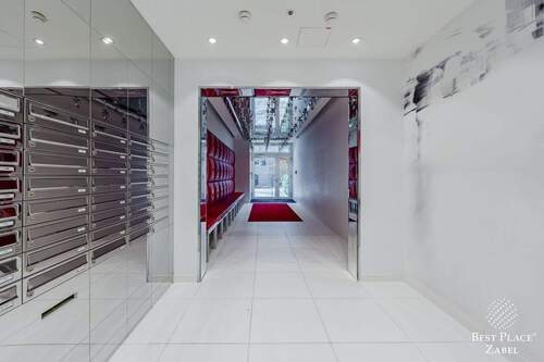 Eingang - 4 Zimmer Etagenwohnung in Berlin