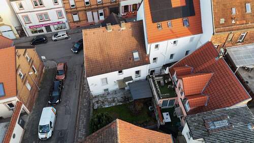 Hofansicht - 6 Zimmer Einfamilienhaus zum Kaufen in Kaiserslautern