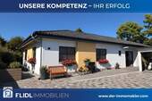 Bild 1 - gepflegter Bungalow mit Pool - 739.000,00 EUR Kaufpreis, ca.  167,70 m² Wohnfläche
