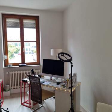 Freude bei der Arbeit - 1 Zimmer Mehrfamilienhaus, Wohnhaus zum Kaufen in Aschaffenburg