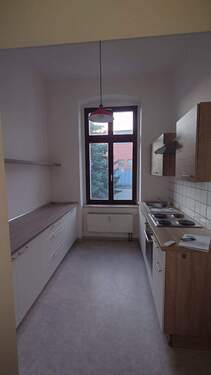 Küche mit großem Fenster - 2 Zimmer Terrassenwohnung in Görlitz