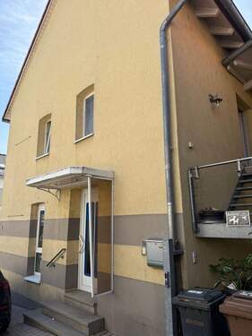 Hausansicht - 3 Zimmer Mehrfamilienhaus, Wohnhaus zum Kaufen in Brechen-Oberbrechen