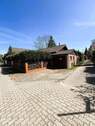 Hausansicht - Charmanter Bungalow Ferienhaushaus unweit Neuruppin
