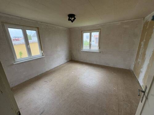 Schlafzimmer EG links - 