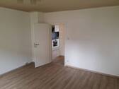 EG rechts Wohnzimmer - 1 Zimmer Mehrfamilienhaus, Wohnhaus zum Kaufen in Winnenden